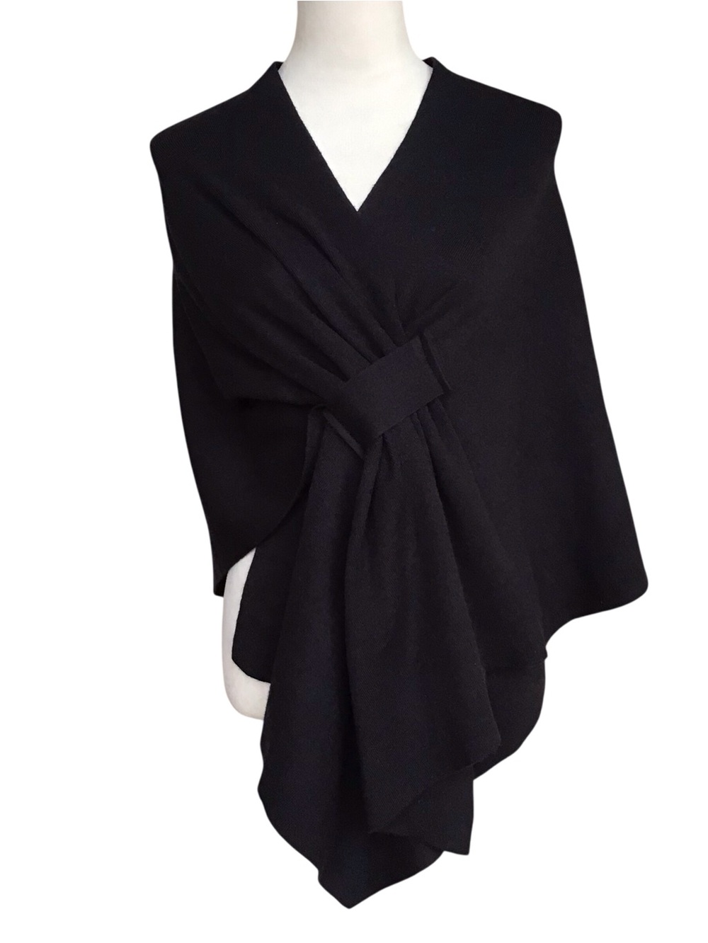 Sarah Campbell Katie Wrap in Black One Size NWT